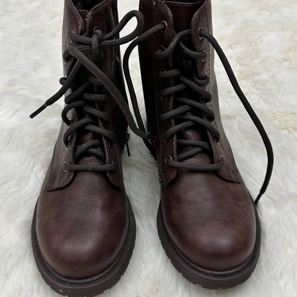 Wonder Nation Little Girl and Big Girl Combat Boots - Picture 2 of 9